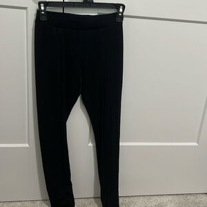 all black leggings
